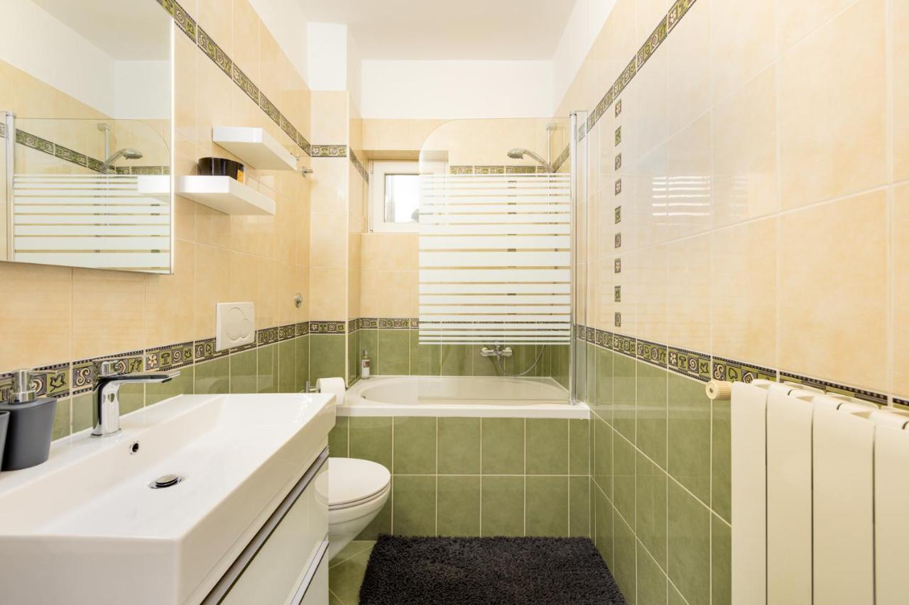 ורבניק Apartman Marina מראה חיצוני תמונה