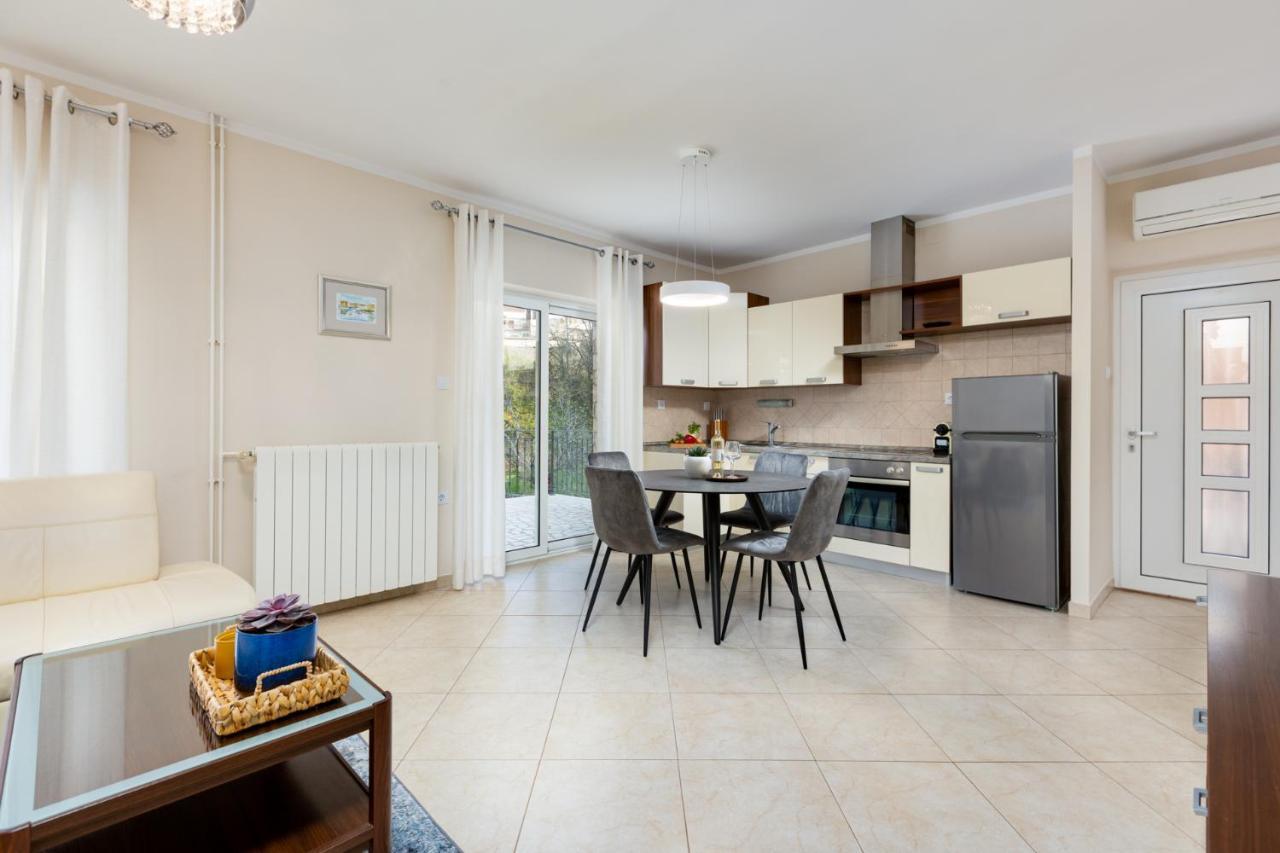 ורבניק Apartman Marina מראה חיצוני תמונה